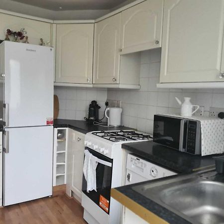 Grey Double Bedroom London Exterior foto