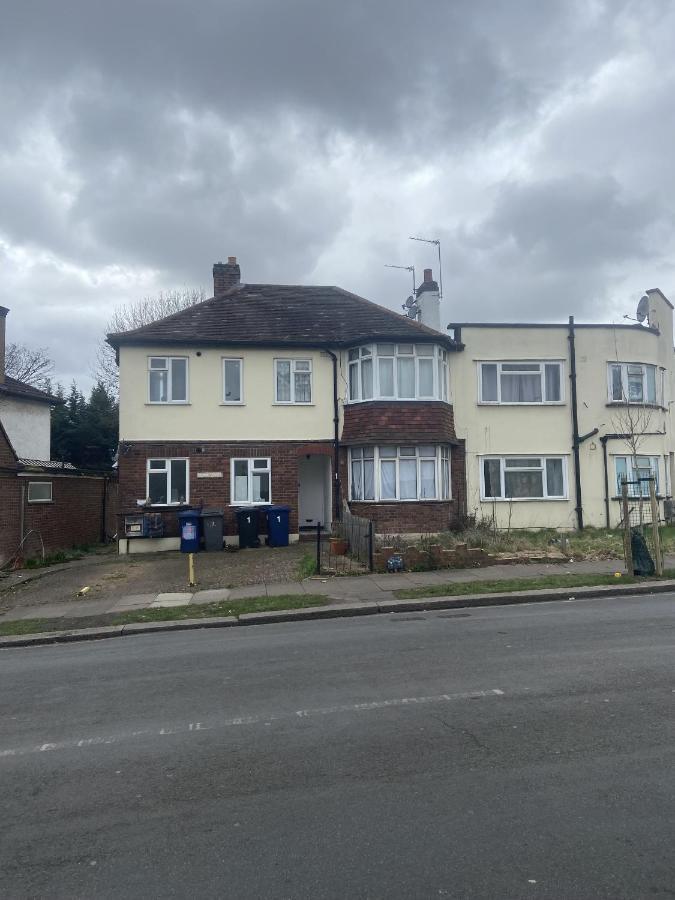 Grey Double Bedroom London Exterior foto