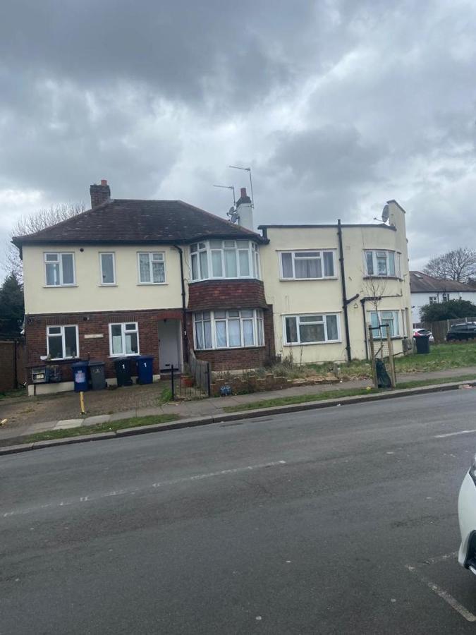 Grey Double Bedroom London Exterior foto